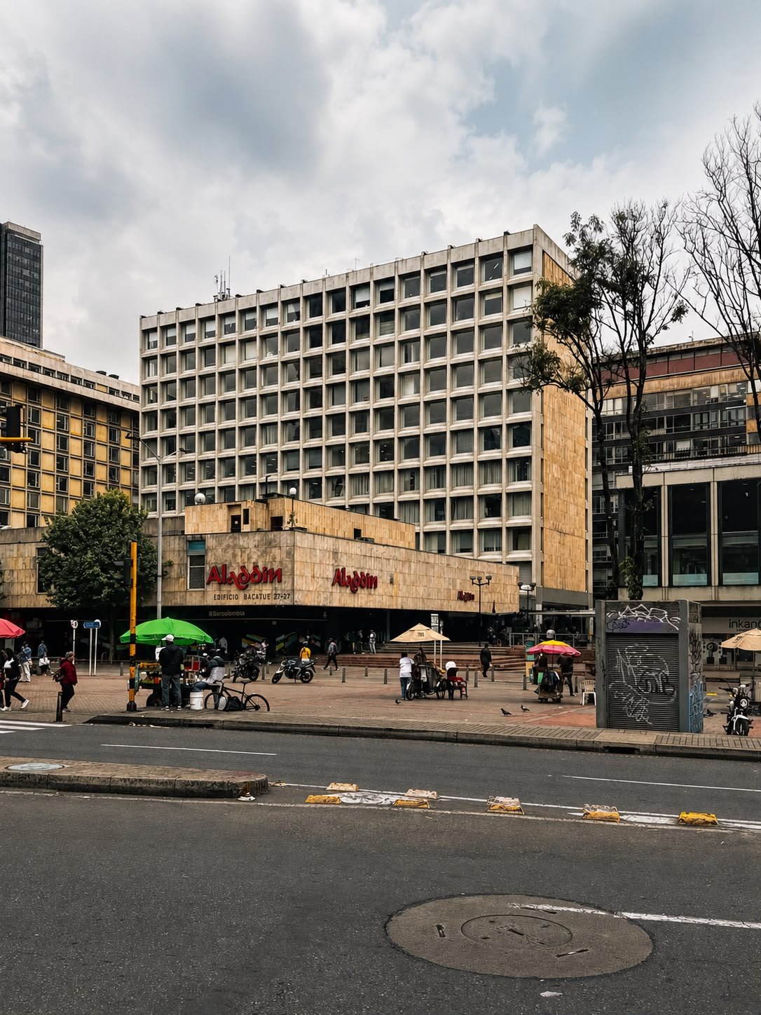 Centro Internacional · Ed. Bachué — 1