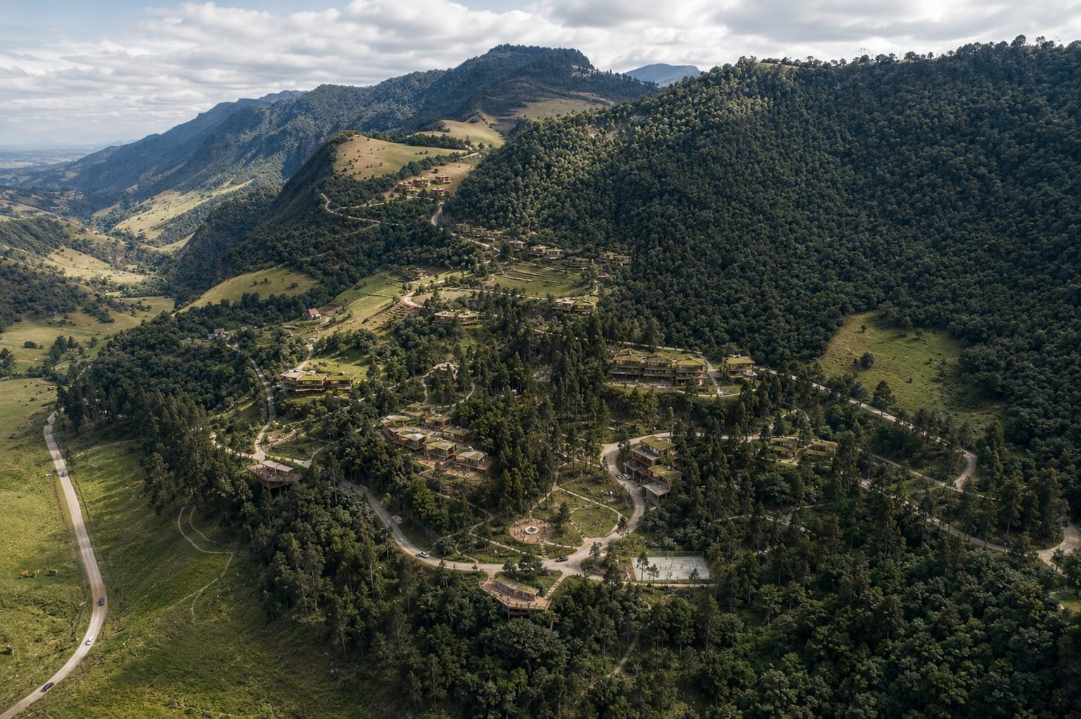 El poblado de ladera visto desde el valle